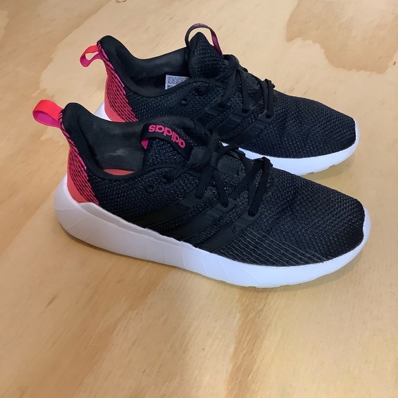 Adidas Womens Questar Flow F36257 Black Running Shoes Sneakers Size 8 - Picture 5 of 7